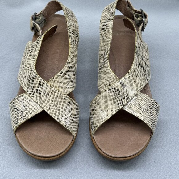 Womens Dansko Sandals Jacinda Taupe Snake Print Platform Wedge Sz US 9 EUR 39 - Picture 2 of 12